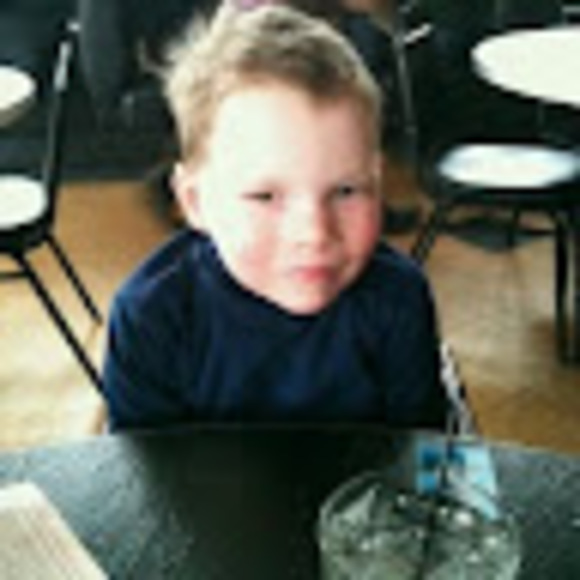 Cynthia Sbertoli - Poshmark Profile Picture of Cynthia Sbertoli (@cksbertoli) on Poshmark