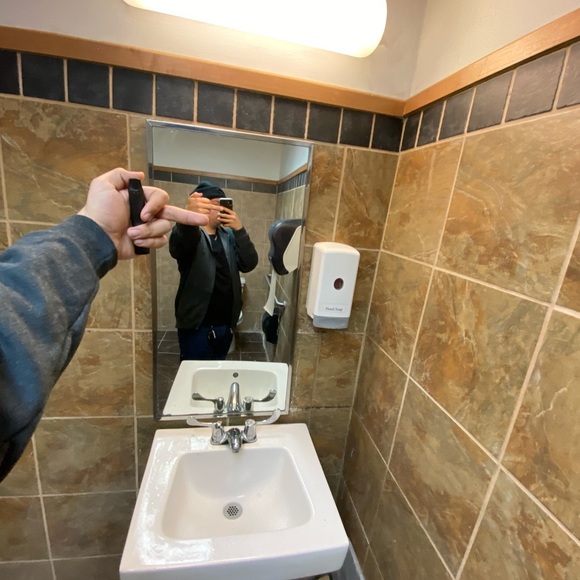 Profile Picture of Timothy Bratton (@tjbratton891) on Poshmark