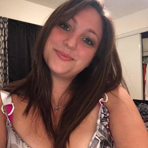 Profile Picture of Tara Kendall (@takendal) on Poshmark