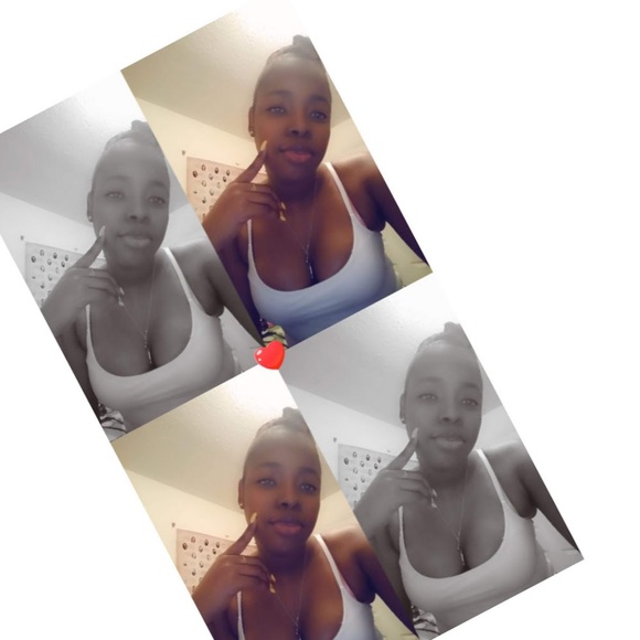Profile Picture of Ieasha Christopher (@vrownsugar2000) on Poshmark