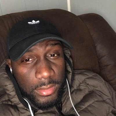 Profile Picture of Browne #19 (@Devon9teen) on Twitter