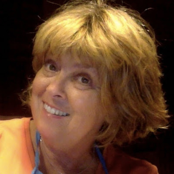 Deborah Schneble - Poshmark Profile Picture of Deborah Schneble (@stabledgurly) on Poshmark