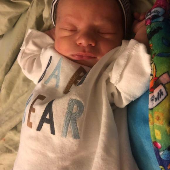 Profile Picture of Shannon Ciesluk (@hershkersh847) on Poshmark