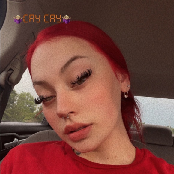 Profile Picture of Caylen Hatley (@xoxo_cay1) on Poshmark