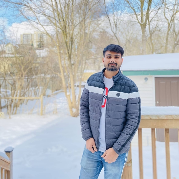 Profile Picture of Dev Desai (@dev_desai) on Poshmark