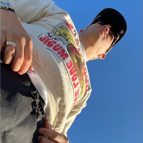 Profile Picture of Reinier Gomez (@reiniergomez86) on Poshmark