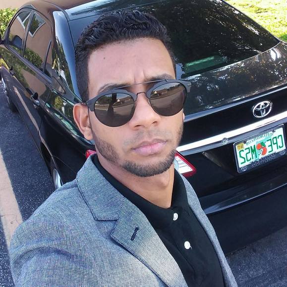 Profile Picture of Alejandro Aguilera (@alejandroaguile) on Poshmark