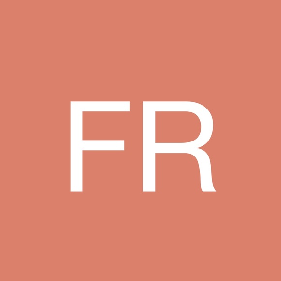 Profile Picture of Ferie Rivera (@ferierivera) on Poshmark