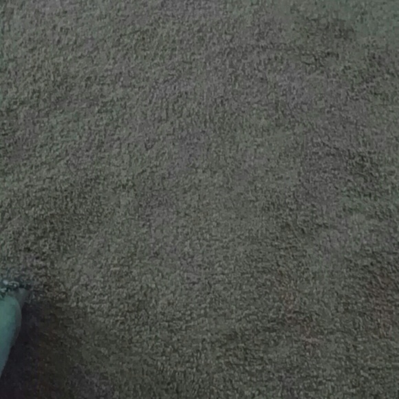 Profile Picture of Kelly Beston (@kaabee) on Poshmark