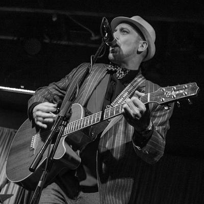 Profile Picture of Dave Pomfret (@davepomfret) on Twitter