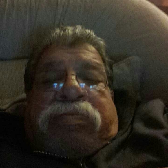 Profile Picture of Edward Rezendez (@rezendez) on Poshmark