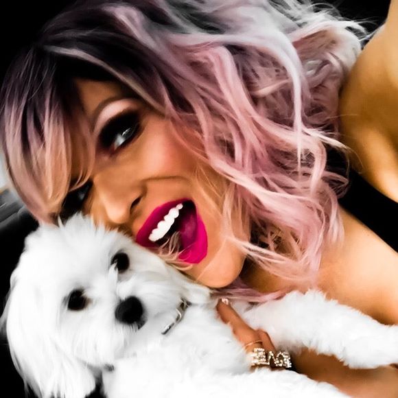 Profile Picture of Scarlotte Makridis (@unicornsxist) on Poshmark