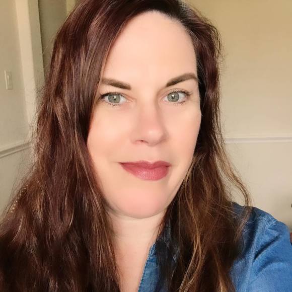 Profile Picture of Pamela Olson (@pamela_olson) on Poshmark