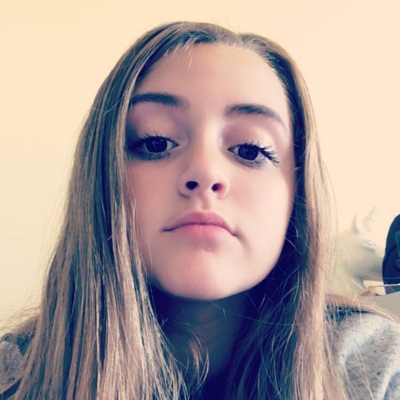 Profile Picture of Darby Trilk (@darby_trilk) on Poshmark