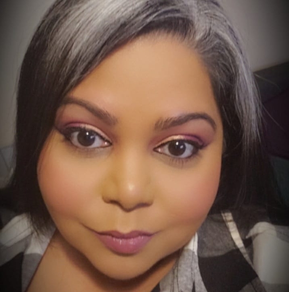 Profile Picture of Sonia Palmer (@soniapalmer189) on Poshmark