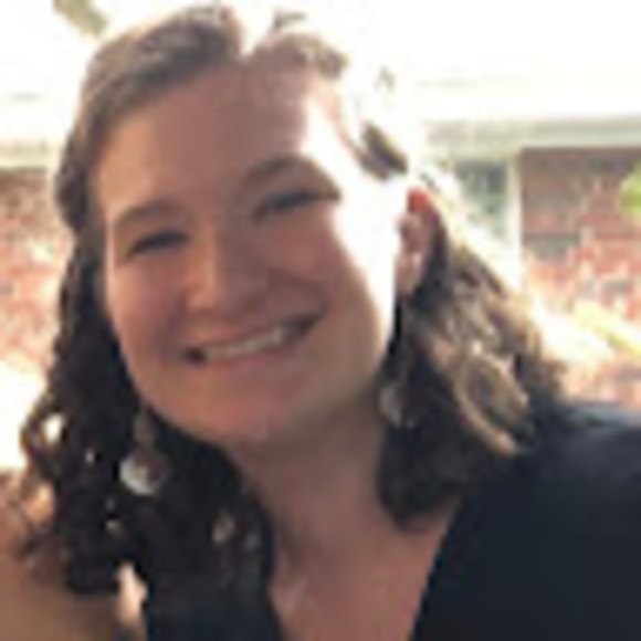 Profile Picture of Olivia Heldmann (@o_held) on Poshmark