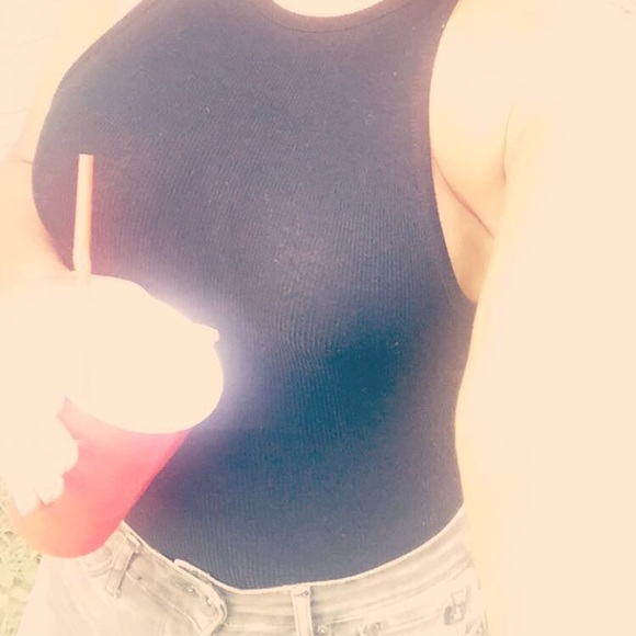 Profile Picture of Ashley Woolfolk (@woolfolk90) on Poshmark