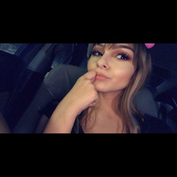 Profile Picture of Jacquelyn Chapman (@jacquelynchapma) on Poshmark