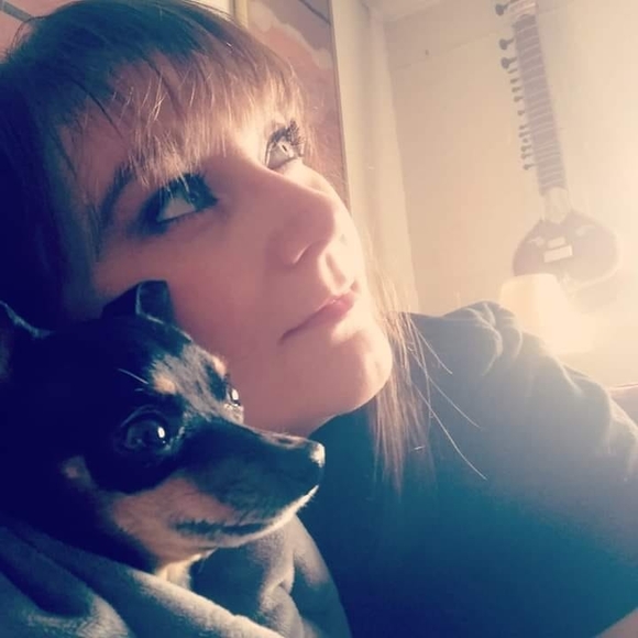 Profile Picture of Tiffany Decino (@tiffdecino) on Poshmark