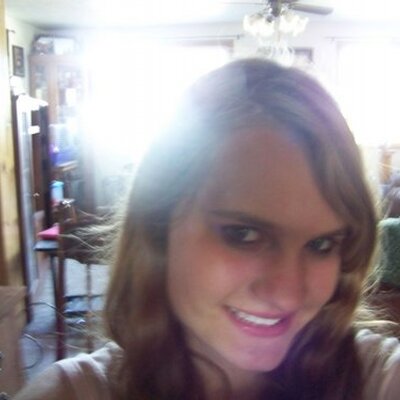 Profile Picture of Kim Buss 17 (@17buss) on Twitter