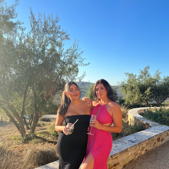 Profile Picture of Regan Hadfield (@reganh14) on Poshmark