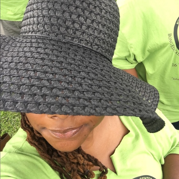 Profile Picture of Sharon Stubblefield (@aaboise2001) on Poshmark