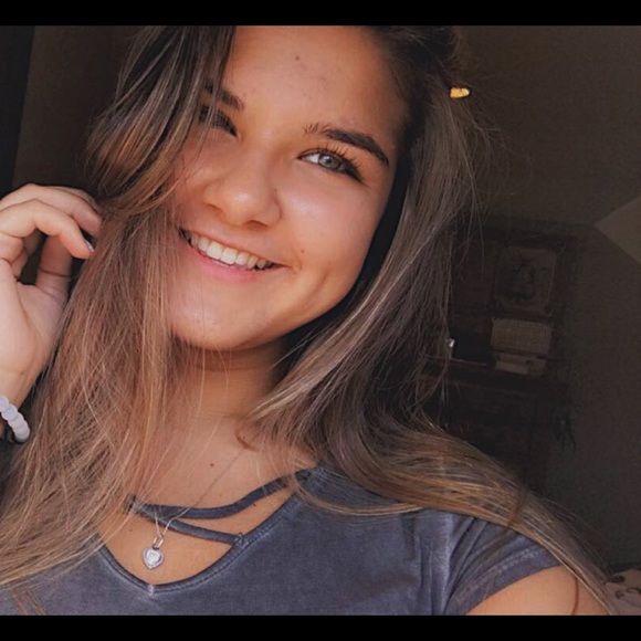 Profile Picture of Daniela Ragusa (@danielaragusa) on Poshmark