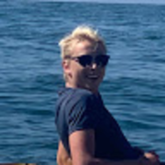 Profile Picture of Charlie Struhs (@ctstruhs) on Poshmark