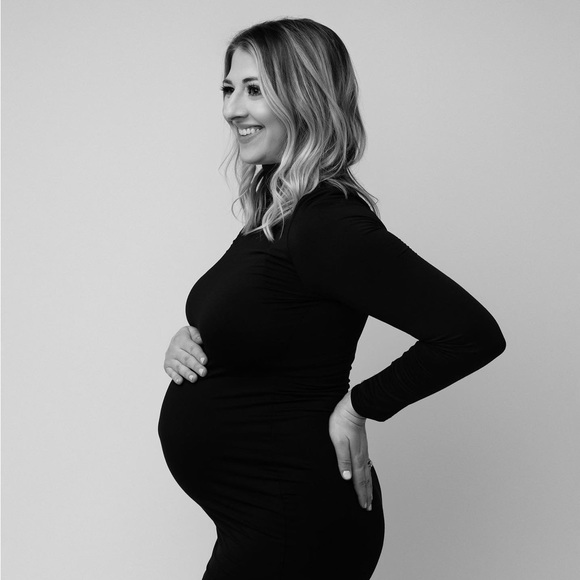 Profile Picture of Ashley Mikulenka (@ammikulenka) on Poshmark