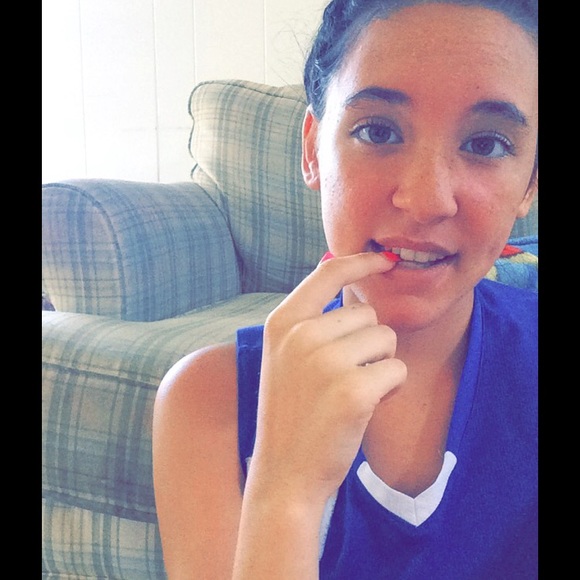 Profile Picture of Allie Curll (@its_allie3426) on Poshmark