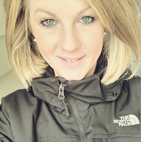 Profile Picture of Sam Remboldt (@samantharem) on Poshmark