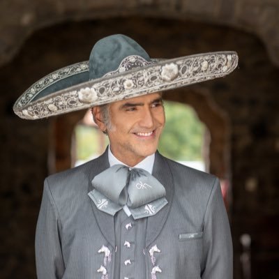 Profile Picture of Alejandro Fernández (@alexoficial) on Twitter