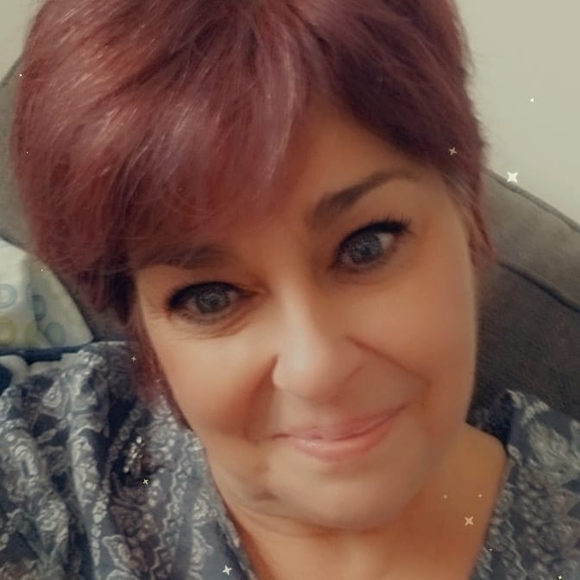 Profile Picture of Brenda Stish (@brendastish) on Poshmark