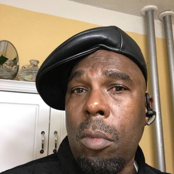 Profile Picture of Ronald Viera (@ronaldviera) on Poshmark