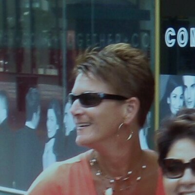 Profile Picture of Colleen Palesh (@marketer416) on Twitter
