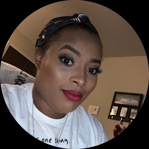 Profile Picture of Marishia Whittaker-bryant (@mwhittab19) on Poshmark