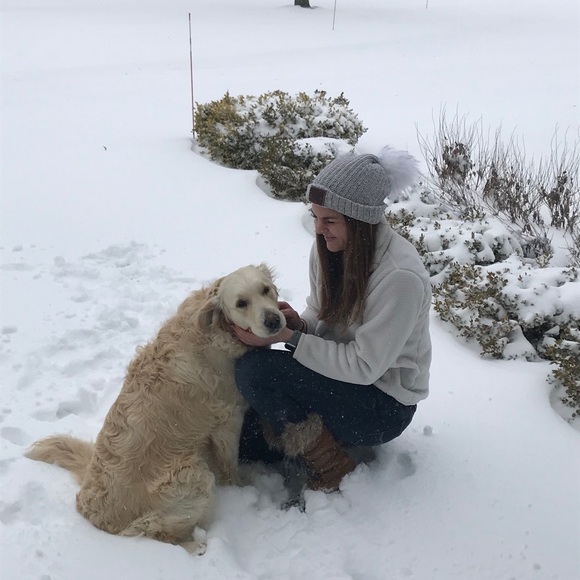 Profile Picture of Isabella Kohl (@izzykohl) on Poshmark