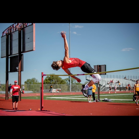 Profile Picture of Travis Hyde (@travis_hyde) on Poshmark