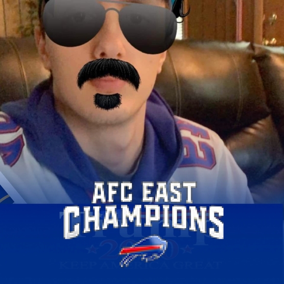 Profile Picture of Tony Estrada (@mundo456) on Poshmark