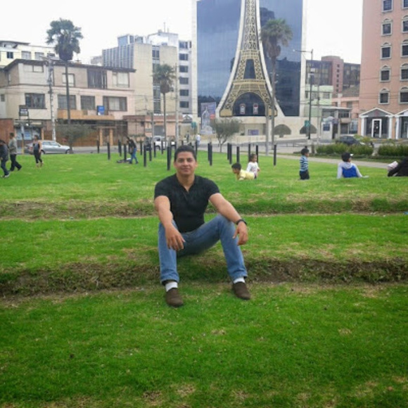 Profile Picture of Jesus Peña (@asociados2501) on Poshmark