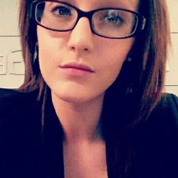 Profile Picture of Kayla Nadeau (@knadeau2589) on Poshmark