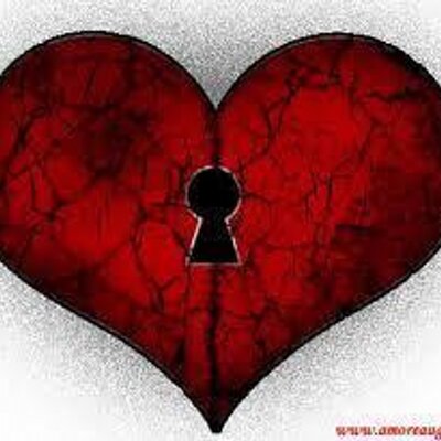 Profile Picture of Mariel Rosario (@marielrosario98) on Twitter