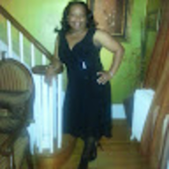 Profile Picture of Monique Hendricks (@mohendricks0626) on Poshmark