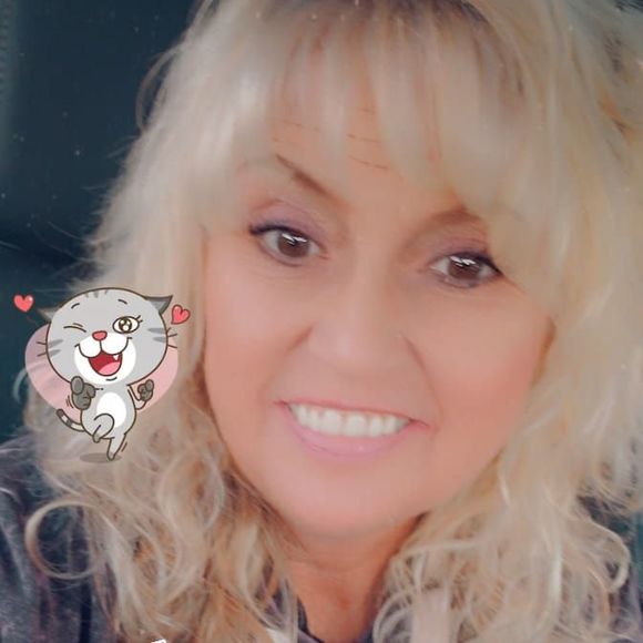 Profile Picture of Kim Alexander (@kimbersryd) on Poshmark