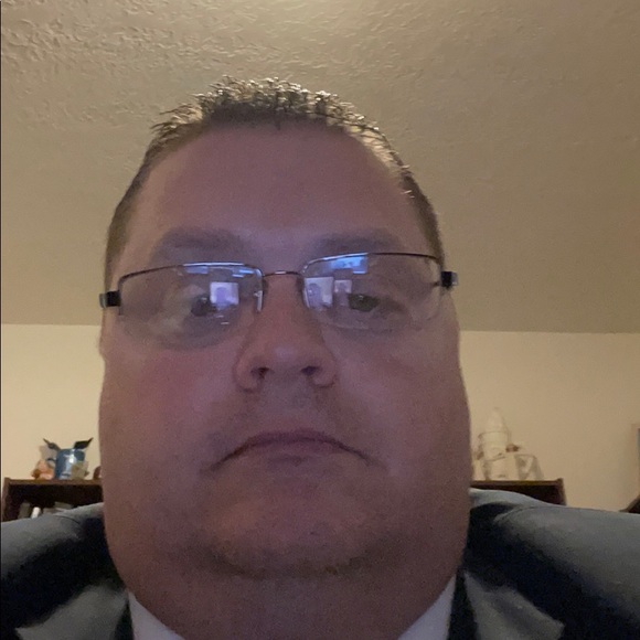 Profile Picture of Mike Connell (@mconnell9878) on Poshmark