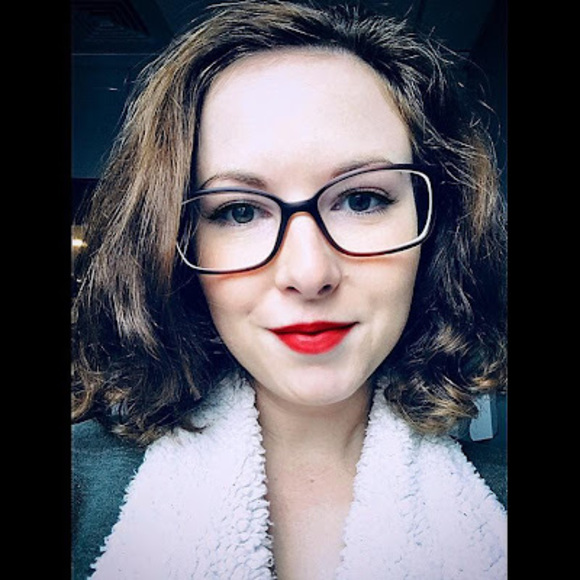 Profile Picture of Melissa Iacobacci (@miaco899) on Poshmark