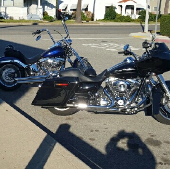 Profile Picture of Jason Robles (@bigbooo) on Poshmark