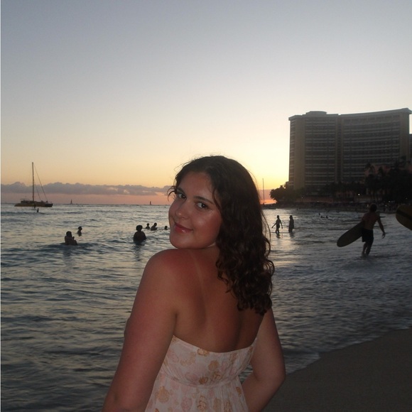 Isabelle Vavala - Poshmark Profile Picture of Isabelle Vavala (@_isabellev) on Poshmark