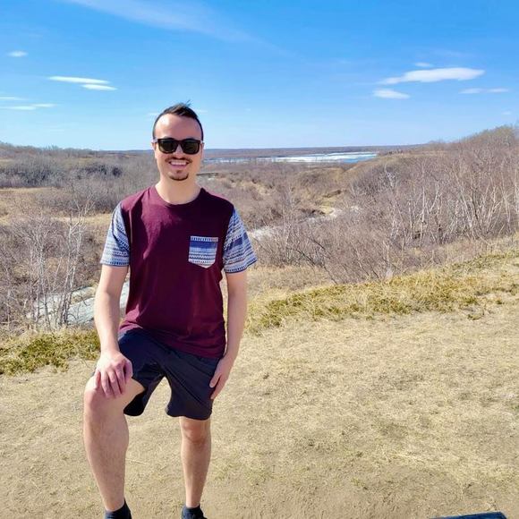 Profile Picture of Paul Rob (@paul_rob) on Poshmark