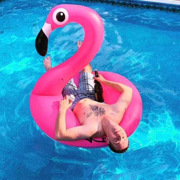 Matt Hopkins - Poshmark Profile Picture of Matt Hopkins (@matthopkins28) on Poshmark